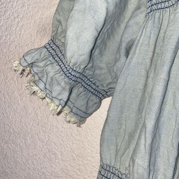 Pilcro Anthropologie Western Antique Denim Smocked Crop Frayed Button Blouse M - Picture 3 of 13